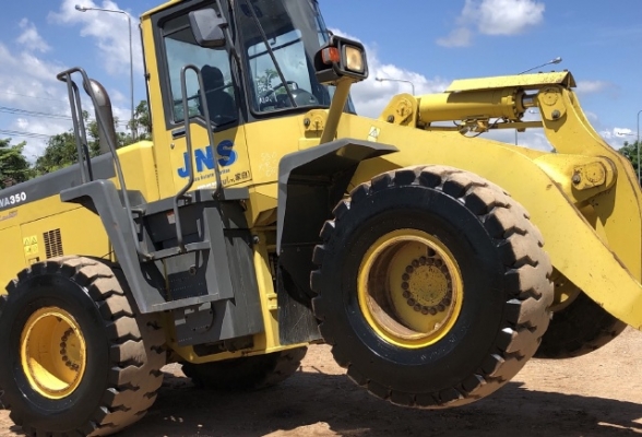 ขายรถตักล้อยาง KOMATSU WA350-3E รถนอกนำเข้าจากญี่ปุ่น สภาพสวยพร้อมใช้ มีVDOการทำงานครับ ขายรถตักล้อยาง KOMATSU WA350-3E รถนอกนำเข้าจากญี่ปุ่น สภาพสวยพร้อมใช้ มีVDOการทำงานครับ
