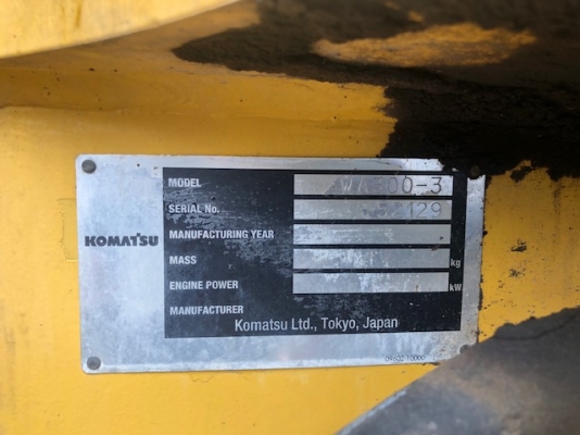 รถตัก Komatsu WA300-3 เก่านอกจากญีปุ่่น100\% มีให้เลือกหลายคัน พร้อมใช้งานทุกค