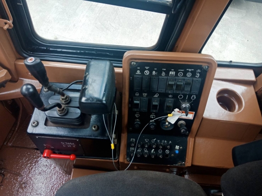 รถตักล้อยาง Cat924F รถนอก พร้อมใช้งาน เก๋งแอร์พร้อม รถตักล้อยาง Cat924F รถนอก พร้อมใช้งาน เก๋งแอร์พร้อม