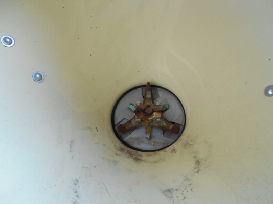 เครื่องพ่นปุ๋ยติดท้ายแทรกเตอร์