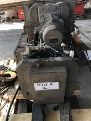 รอกสลิงไฟฟ้า MITSUBISHI 5 TON