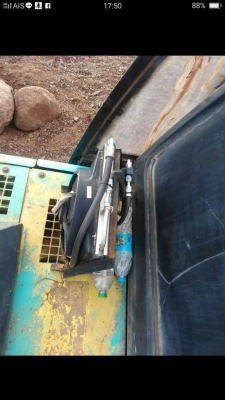 KOBELCO SK200-/// รถใช้งานปกติราคา 380,000 KOBELCO SK200-/// รถใช้งานปกติราคา 380,000