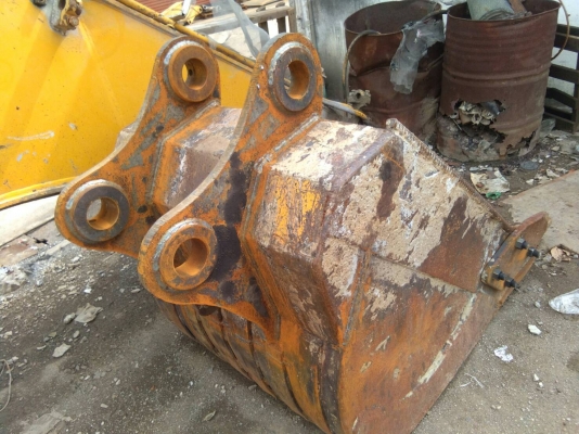 ขายบุ้งกี่เก่า ซ่อมใหม่ หน้ากว้าง 95 ซม. ใส่ PC-200-5-6-7-8 โกเบ ก็ใส่ได้ ขาย 16000 บาทครับ