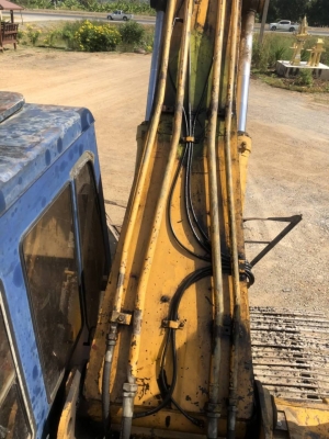 ขาย 285,000 KOBELCO sk200-2 sdl ตัวเดินใหญ่ เครื่องดี ปั้มแรง เอวแน่น แผ่นแทร็กหลวมบูมอาร์มมีรอยปะ เอกสารซื้อขาย รถอยู่ ปทุมธานี สามโคก 090-772-3710 090-772-3708