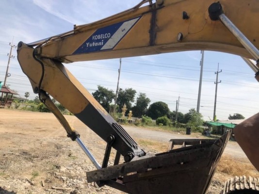 ขาย 285,000 KOBELCO sk200-2 sdl ตัวเดินใหญ่ เครื่องดี ปั้มแรง เอวแน่น แผ่นแทร็กหลวมบูมอาร์มมีรอยปะ เอกสารซื้อขาย รถอยู่ ปทุมธานี สามโคก 090-772-3710 090-772-3708