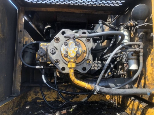 ขาย 285,000 KOBELCO sk200-2 sdl ตัวเดินใหญ่ เครื่องดี ปั้มแรง เอวแน่น แผ่นแทร็กหลวมบูมอาร์มมีรอยปะ เอกสารซื้อขาย รถอยู่ ปทุมธานี สามโคก 090-772-3710 090-772-3708