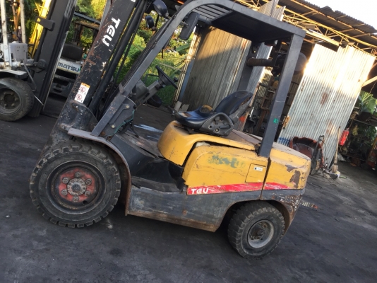 ขาย โฟรคลิฟท์  ทีซียู    เครื่อง ดีเซล. หนัก  3 ตัน เสา 4  เมตร.   เกียออโต้