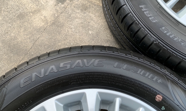 ล้อแม็กป้ายแดง Suzuki Ertiga ขอบ 15 พร้อมยางใหม่ป้ายแดง 185-65-15 Dunlop ปี 19 สวยๆ
