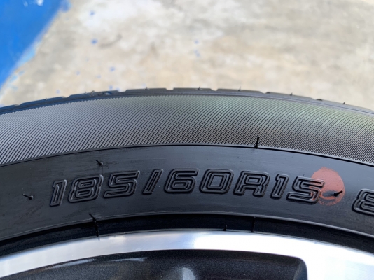 ล้อแม็กป้ายแดง Toyota Yaris Ativ ขอบ 15 สีเทาหน้าเงา พร้อมยางใหม่ป้ายแดง 185-60-15 Dunlop ปี 19 ใหม่ยกห้าง