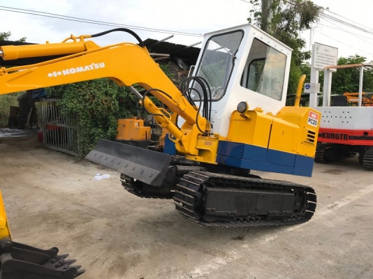 komatsu pc20สภาพดีเก่าญี่ปุ่น มีใบอินวอยไม่เคยใช้ในไทย