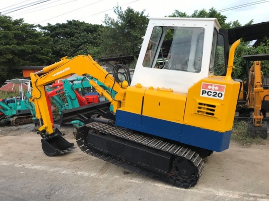komatsu pc20สภาพดีเก่าญี่ปุ่น มีใบอินวอยไม่เคยใช้ในไทย