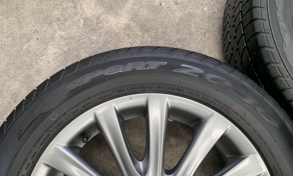 ล้อแม็ก Toyota Vios รุ่น 12 ก้าน ขอบ 15 สีรมดำ พร้อมยาง 185-60-15 Dunlop ปี 16 สภาพดี