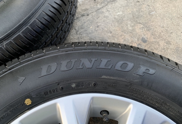 ล้อแม็ก 5รู114 Toyota (ลาย 10 ก้าน) ขอบ 16 พร้อมยางใหม่ป้ายแดง 215-65-16 Dunlop ปี 19 สวยกริ๊บ