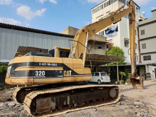 ขายรถแบคโฮมูมยาวCAT 320 V.2 L เอกสารเล่มทะเบียน ราคา.795,000 ต่อรอง รถพร้อมใช้งาน แอร์เย็นไฟฟ้าเต็ม มูมยาว 18 ม.เครื่องเดิมๆแรง ปั้มเดิมๆ เอวมีขยับนิดหน่อย สีเดิม สนใจนัดลองรถได้ที่ 081-3531946 ต่อ.บางนา รถอยู่ กทม