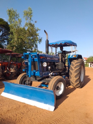 ขายรถไถ FORD 6610 มีเล่ม พร้อมโอน สดได้ ผ่อนได้ ราคา 275,000 บาทสนใจโทร 0952503888