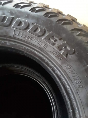 Maxxis Mudder MT 285-75-16 ปี17 สภาพดี 1ชุด Maxxis Mudder MT 285-75-16 ปี17 สภาพดี 1ชุด