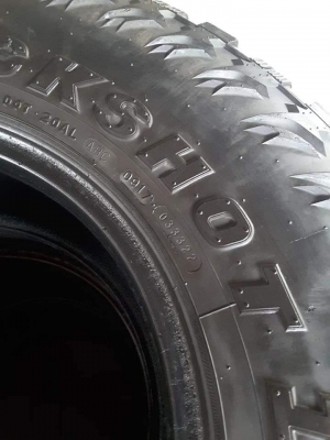 Maxxis Mudder MT 285-75-16 ปี17 สภาพดี 1ชุด Maxxis Mudder MT 285-75-16 ปี17 สภาพดี 1ชุด