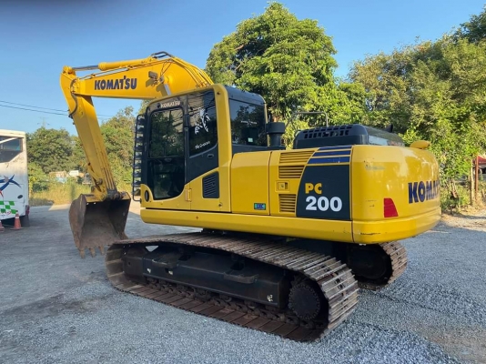 Komatsu 200-8 MO กล้องหลังจอเหลือง กรองอากาศ ใช้งาน 5000ช.มเล่มทะเบียน เจ้าของขายเอง