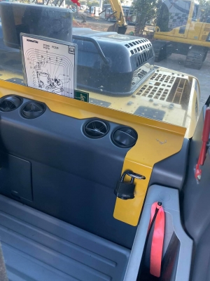 Komatsu 200-8 MO กล้องหลังจอเหลือง กรองอากาศ ใช้งาน 5000ช.มเล่มทะเบียน เจ้าของขายเอง