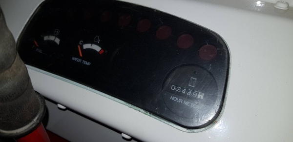 รถตักเอนกประสงค์ TCM BOBCAT 605  เครื่องยนต์คูโบต้า 4 สูบ ระบบขับเคลื่อน 4 ล้อ นำเข้าจากญี่ปุ่น อายุการใช้งาน 2,000 ชั่วโมง ปั๊มนิ้วและมี Oil Cooler ระบายความร้อนไฮดรอลิค น้ำหนักรถ 2,205 kg ราคา 295,000บาท รับรองคุณภาพ #kpgแทรคเตอร์ 081-8416818 , 083