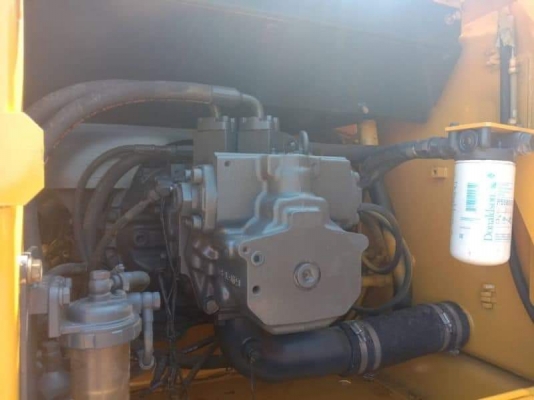 ขาย 1,190,000 แบคโฮบูมยาว  KOMATSU pc 200-7 เล่มทะเบียน ไฟฟ้าครบ เครื่องดี ปั้มแรง เอวแน่น ช่วงล่างสวย รถสวยพร้อมใช้งาน รถอยู่ ปทุมธานี  090-772-3710 090-772-3708