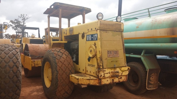 ขายรถบดสั่นสะเทือน 2 เพลาBOMAXเอกสารทะเบียน