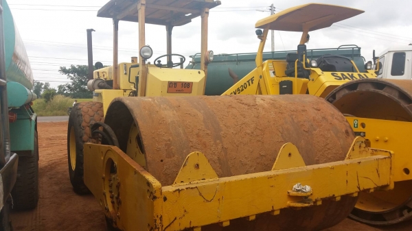 ขายรถบดสั่นสะเทือน 2 เพลาBOMAXเอกสารทะเบียน