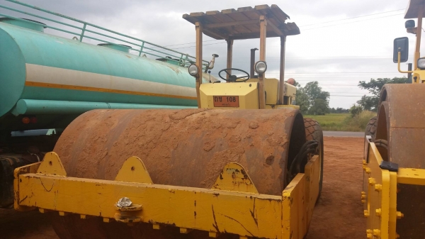 ขายรถบดสั่นสะเทือน 2 เพลาBOMAXเอกสารทะเบียน