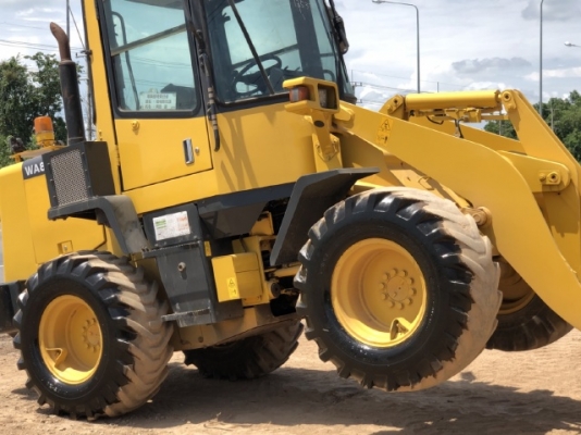 ขายรถตักล้อยาง KOMATSU WA80-3 นำเข้าเองจากญี่ปุ่น สภาพสวยพร้อม มีVDOการทำงานครับ