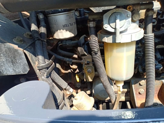 ขาย..KOBELCO SK40SR-3 เก่านอกแท้  มีลายแย๊ก..ใช้งานมา สองพันกว่าๆๆ โทร 089-3818694 จ๊อย