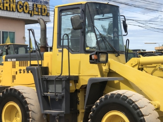 ขายรถตักล้อยาง KOMATSU WA300-3E นำเข้าเองจากญี่ปุ่น สภาพสวยพร้อมใช้ มีVDOการทำงานครับ