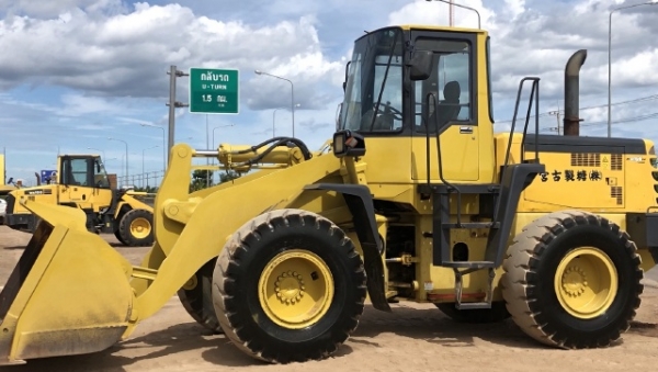 ขายรถตักล้อยาง KOMATSU WA300-3E นำเข้าเองจากญี่ปุ่น สภาพสวยพร้อมใช้ มีVDOการทำงานครับ