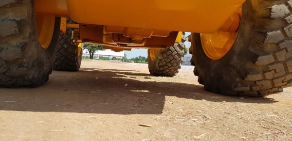 งานเนียน #KOMATSU510 เครื่องยนต์4D105  เก่านอกไม่เคยใช้งานในไทย เครื่องเดิมยางเดิมYOKOHAMA เพิ่มเติมคือความสะอาดละมุนละไม ราคา665,000 บาท สนใจสอบถามได้ครับ 083-4355829 , 081-8416818 #KPGแทรคเตอร์ หรือ กดไปที่ลิ้งค์้เพื่อสอบถาม Line: https://line.me/R/ti/p