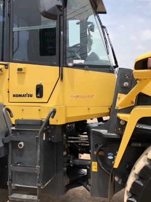 ขายรถตักล้อยาง KOMATSU WA320-6 รถนอกนำเข้าเองจากญี่ปุ่น สภาพสวยพร้อมใช้ มีVDOการทำงานครับ