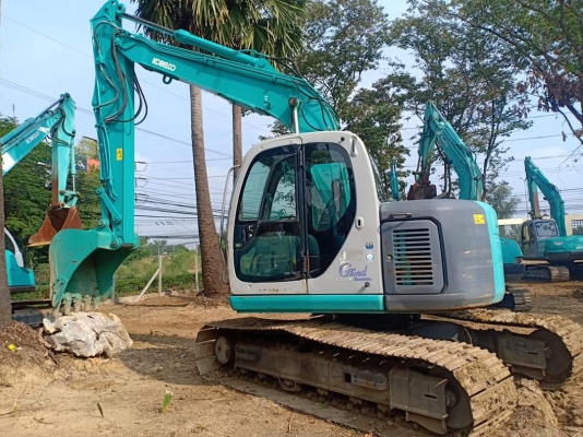 มาใหม่..KOBELCO SK135SR YY02. เก่านอกแท้  เดิมๆๆแทรคใหญ่  มีลายแย๊ก..ใช้งานมา ห้าพันกว่าๆๆ  โทร 089-381869  จ๊อย
