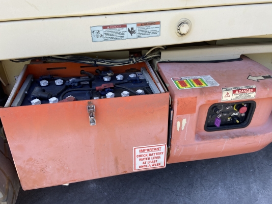 ขายรถกระเช้าJLGสูง12.2เมตรรถนอกนำเข้า ระบบไฟฟ้าสภาพดีพร้อมใช้งานLine:Jiraroj2909