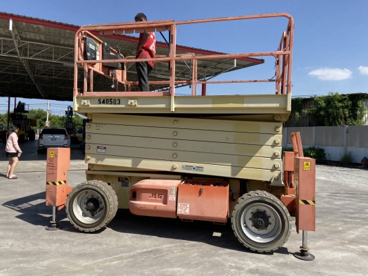 ขายรถกระเช้าJLGสูง12.2เมตรรถนอกนำเข้า ระบบไฟฟ้าสภาพดีพร้อมใช้งานLine:Jiraroj2909