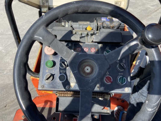 ขายรถบด2.5ตันDYNAPACรุ่นCC102รถนอกนำเข้าเอวอ่อนขับ2เพลาเครื่องดีเซล2สูบ สภาพดีพร้อมใช้งาน มีให้เลือกหลายคันหลายขนาดสนใจติดต่อ0818302909จิรโรจน์ Id Line:Jiraroj2909