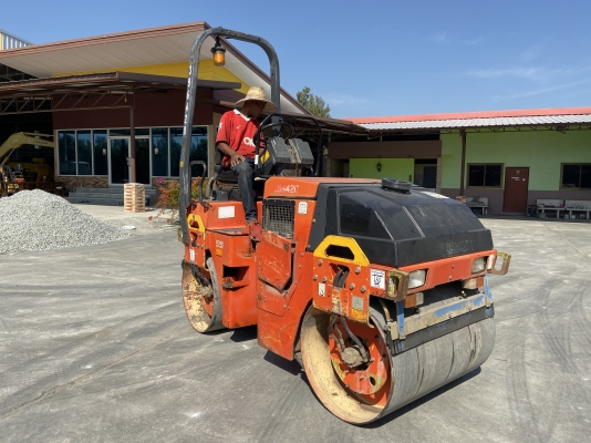 ขายรถบด2.5ตันDYNAPACรุ่นCC102รถนอกนำเข้าเอวอ่อนขับ2เพลาเครื่องดีเซล2สูบ สภาพดีพร้อมใช้งาน มีให้เลือกหลายคันหลายขนาดสนใจติดต่อ0818302909จิรโรจน์ Id Line:Jiraroj2909