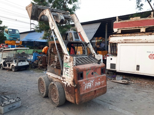 ตรวจเช๊ค พร้อมใช้งานได้ทุกระบบครับ รถตักล้อยาง BOBCAT 753 เครื่อง KUBOTA ดีเซล 4 สูบ เก่าญี่ปุ่น ตักได้ 1 คิว