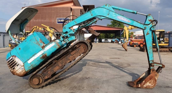 ขายด่วน195,000บาทรถแบคโฮคูโบต้าK30คอลโทลสั้นน้ำมันปั้มนี้วเทียบเท่าPC30รถนอกสถาพดีพร้อมใช้เพิ่งนำเข้ามายังไม่เคยใช้งานในไทยเลย