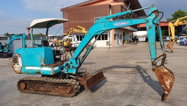 ขายด่วน195,000บาทรถแบคโฮคูโบต้าK30คอลโทลสั้นน้ำมันปั้มนี้วเทียบเท่าPC30รถนอกสถาพดีพร้อมใช้เพิ่งนำเข้ามายังไม่เคยใช้งานในไทยเลย