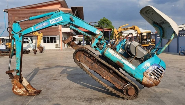 ขายด่วน195,000บาทรถแบคโฮคูโบต้าK30คอลโทลสั้นน้ำมันปั้มนี้วเทียบเท่าPC30รถนอกสถาพดีพร้อมใช้เพิ่งนำเข้ามายังไม่เคยใช้งานในไทยเลย