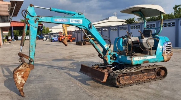 ขายด่วน195,000บาทรถแบคโฮคูโบต้าK30คอลโทลสั้นน้ำมันปั้มนี้วเทียบเท่าPC30รถนอกสถาพดีพร้อมใช้เพิ่งนำเข้ามายังไม่เคยใช้งานในไทยเลย