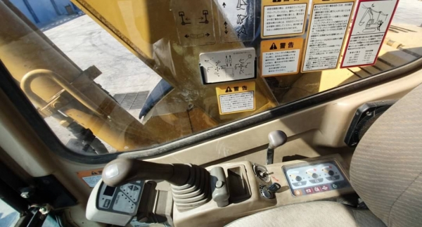 ขายด่วนลดกระหน่ำราคาพิเศษ625,000บาทรถแบคโฮรถCATคาเม่ร่า308BSRรุ่นยอดนิยมสวยๆเทียบเท่าPC80เครื่อง4สูบเครื่องดีปั่มแรงไฟฟ้าครบซีเรียสุงชั่วโม่งทำงานน้อย9,030รถนอกเพิ่งนำเข้ามาใหม่ยังไม่เคยใช้งานในเมืองไทยเลย