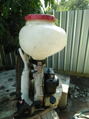 เครื่องพ่นปุ๋ย เครื่องพ่นปุ๋ย