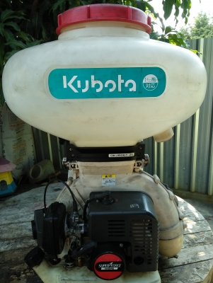 เครื่องพ่นปุ๋ย