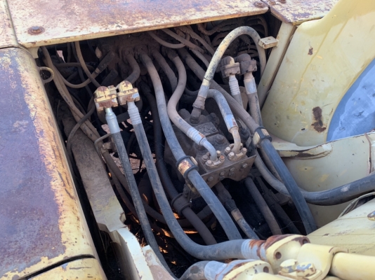 KOMATSU PC200-6 เอกสารเล่มทะเบียนราคา 580,000