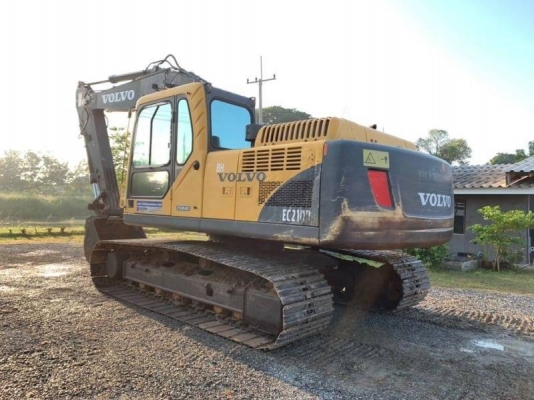 ขาย 895,000 VOLVO EC210 B PRIME 2x,xxx ชั่วโมง ปี 2013 เครื่องดี ปั้มแรง โซ่หนา เอวแน่น ไฟฟ้าครบ เช็