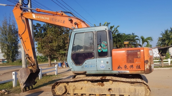 ขายรถแม็คโฮ HITACHI EX 120-3 สภาพเก่านอกไฟฟ้าเต็มสารอินวอย